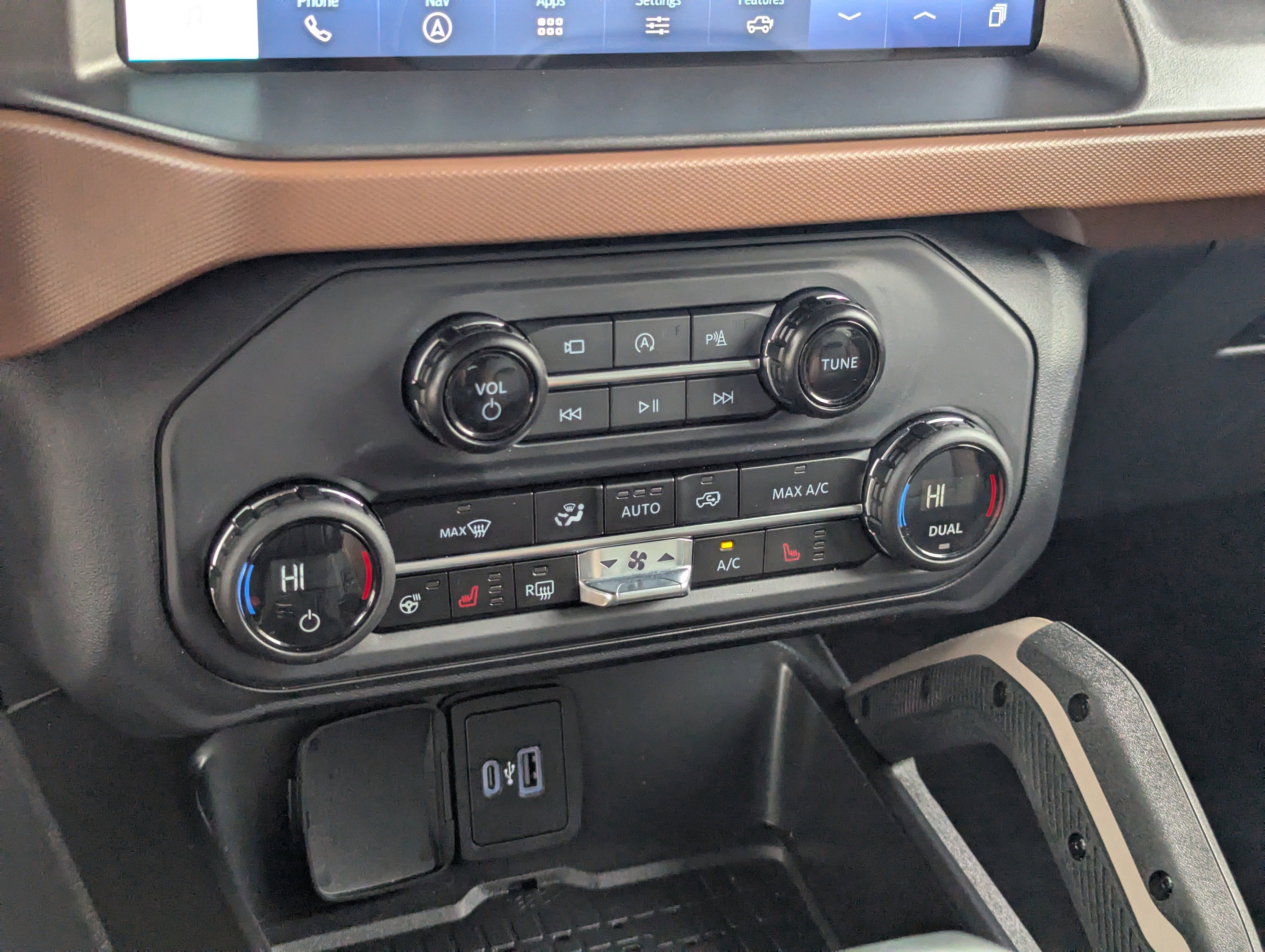 Used 2024 Ford Bronco Outer Banks image 26