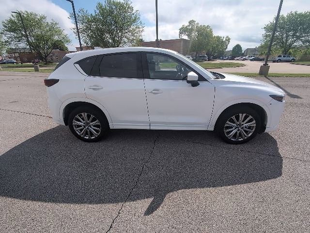 Used 2023 MAZDA CX-5 Signature AWD/4WD image 2
