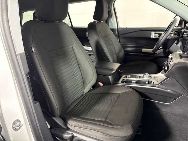 Used 2021 Ford Explorer XLT AWD/4WD image 30