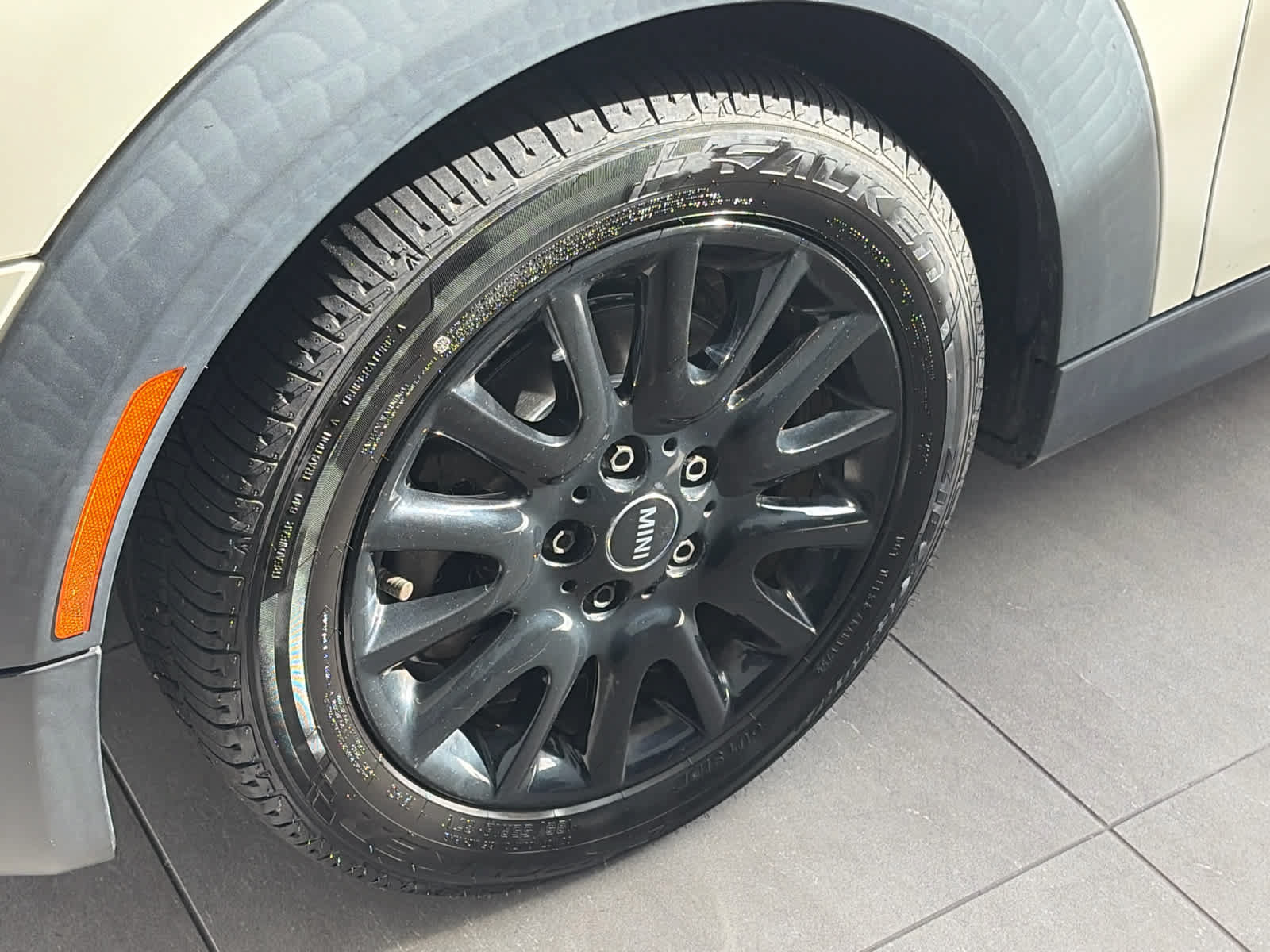 Used 2017 MINI Cooper 4-Door Hardtop FWD image 16