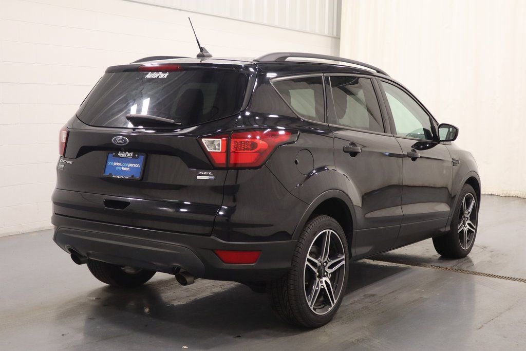 Used 2019 Ford Escape SEL image 9
