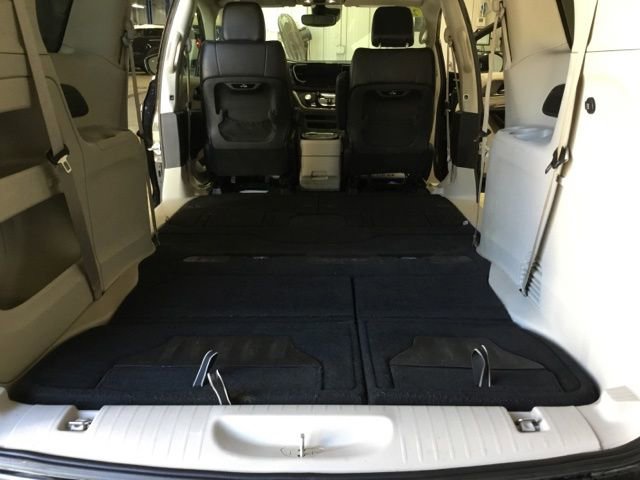 Used 2022 Chrysler Pacifica Touring-L image 47