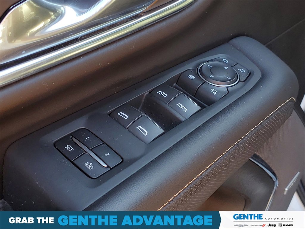 Used 2023 Chevrolet Tahoe Premier w/ Advanced Technology Package image 13