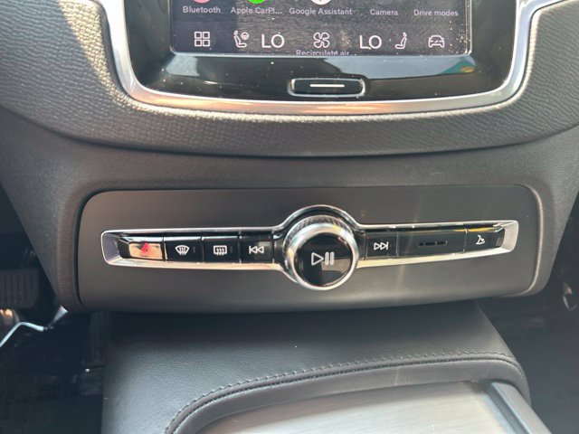 Used 2024 Volvo XC90 B5 Core w/ Protection Package Premier AWD/4WD image 28