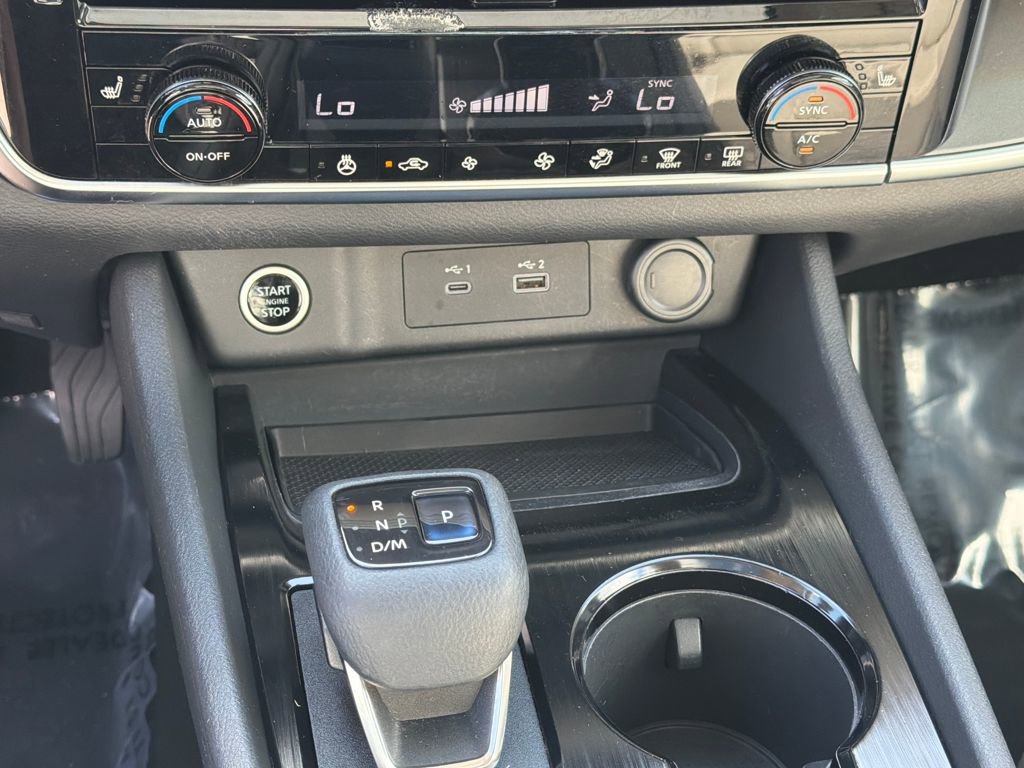 Certified 2021 Nissan Rogue SV w/ Premium Package FWD image 28