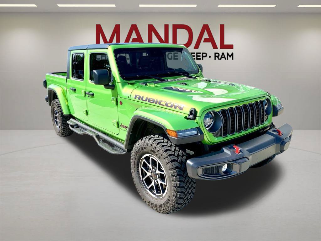Used 2025 Jeep Gladiator Rubicon w/ Convenience Group AWD/4WD image 3
