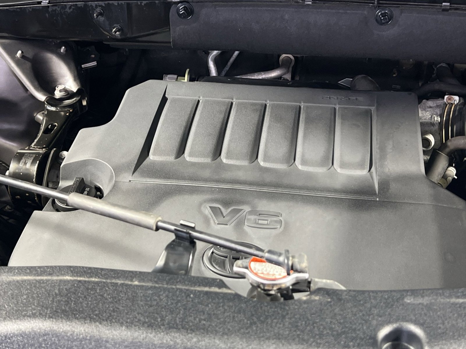 Used 2016 Toyota Highlander XLE image 30