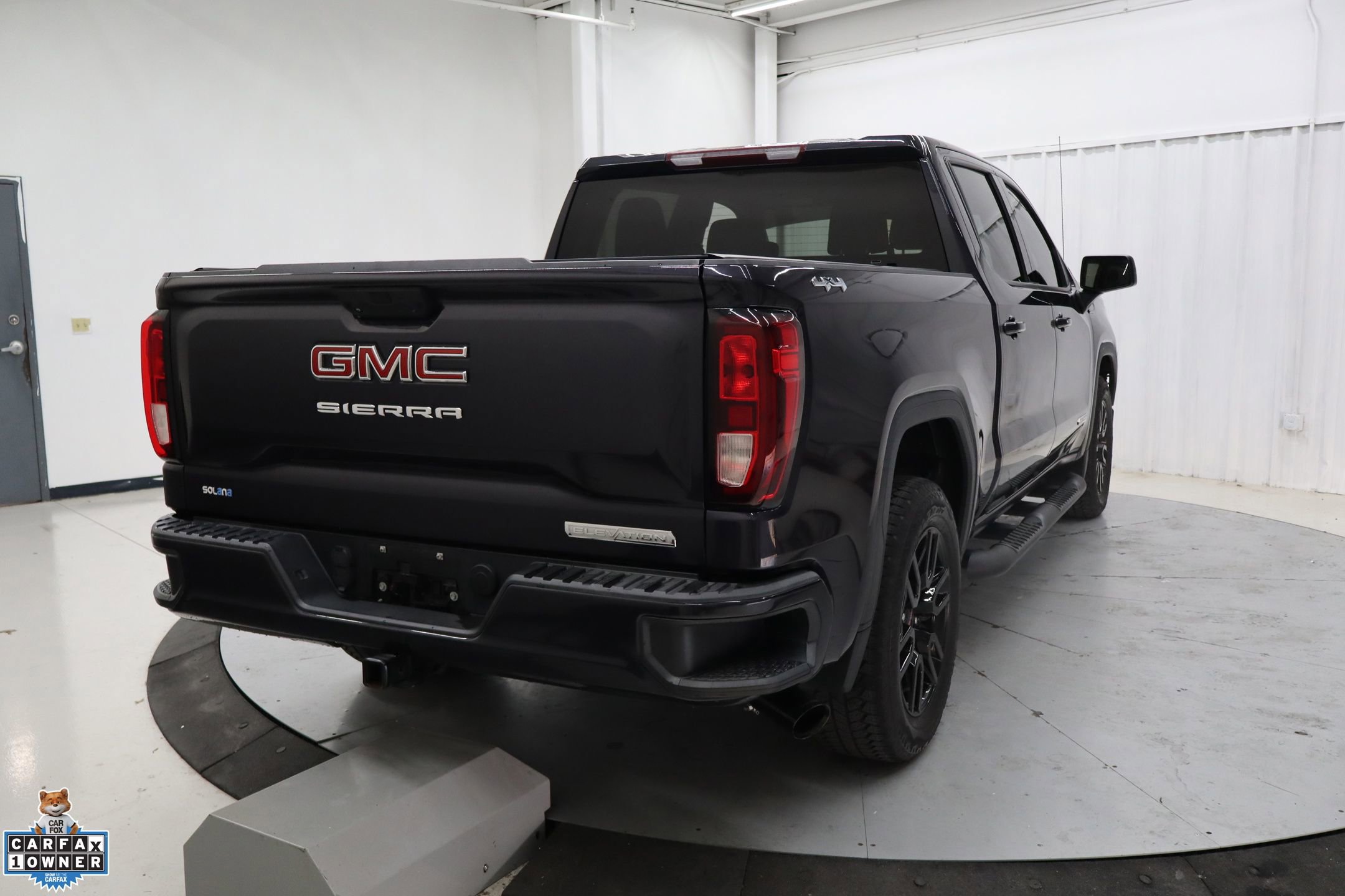Used 2023 GMC Sierra 1500 Elevation image 2