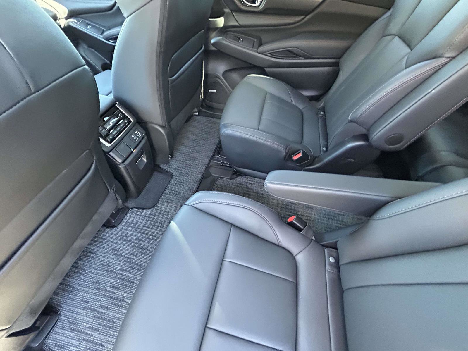 Used 2025 Subaru Ascent Bronze Edition image 12