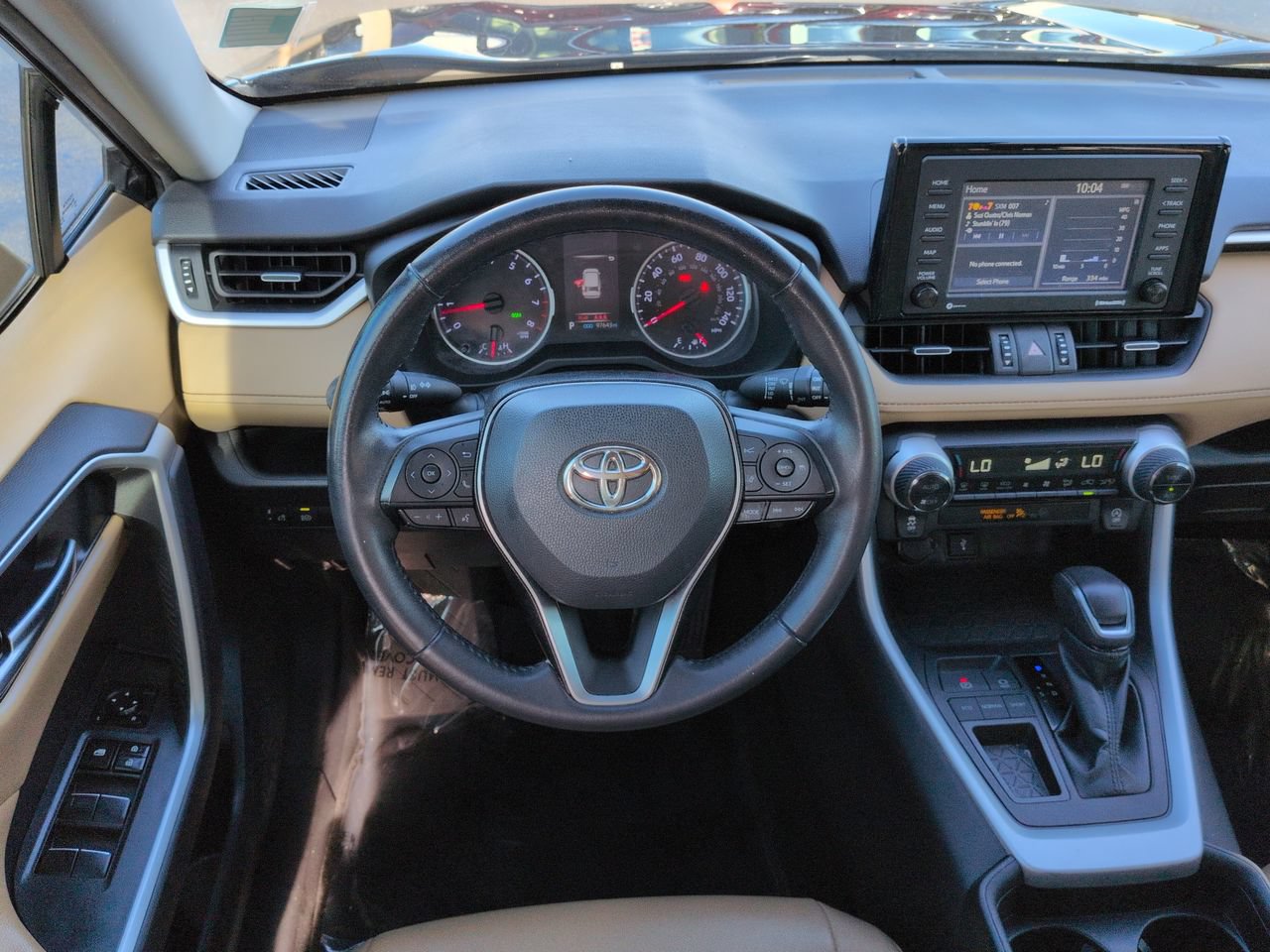 Used 2021 Toyota RAV4 XLE Premium FWD image 16