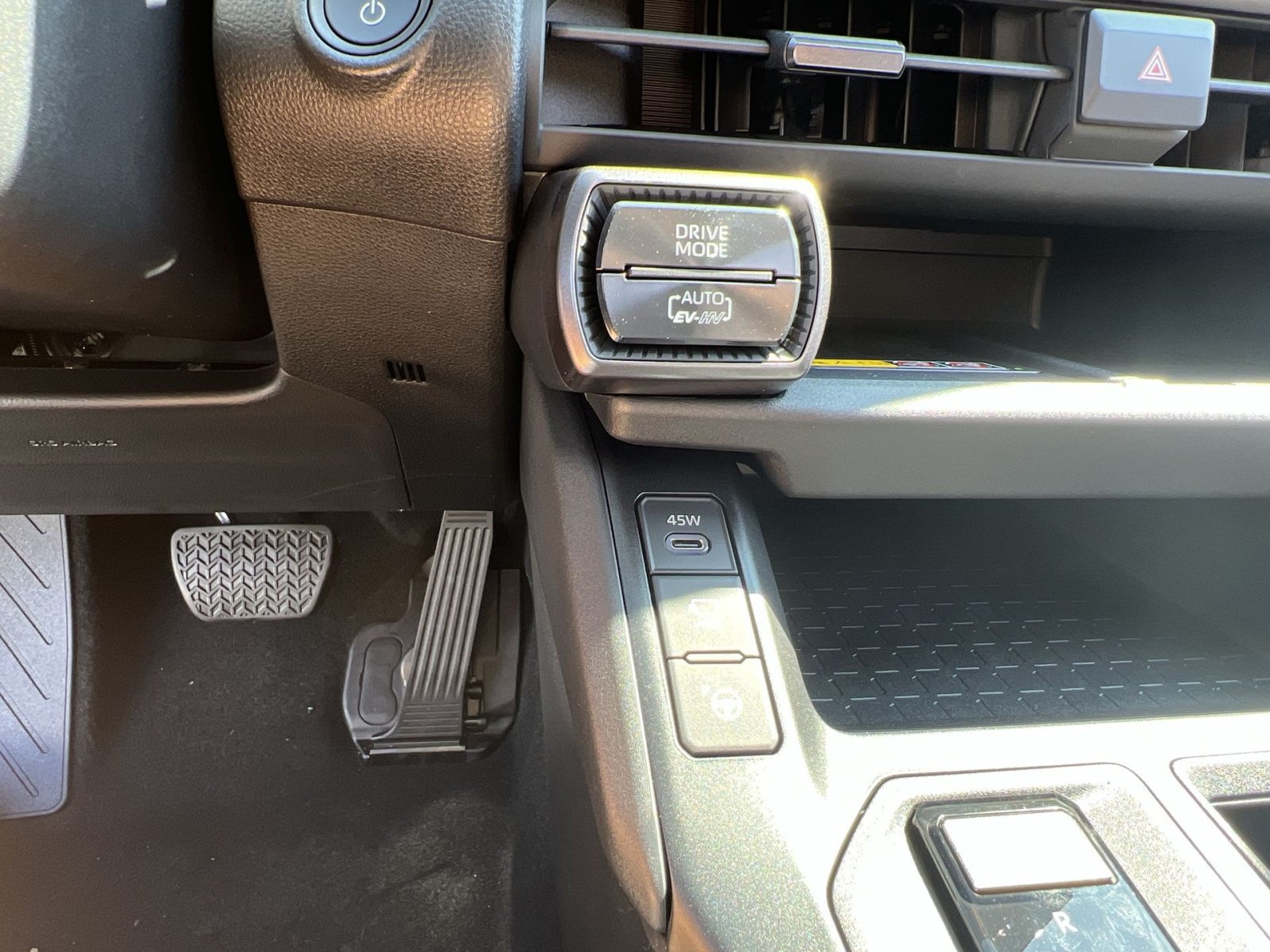 New 2026 Toyota RAV4 XSE AWD/4WD image 26