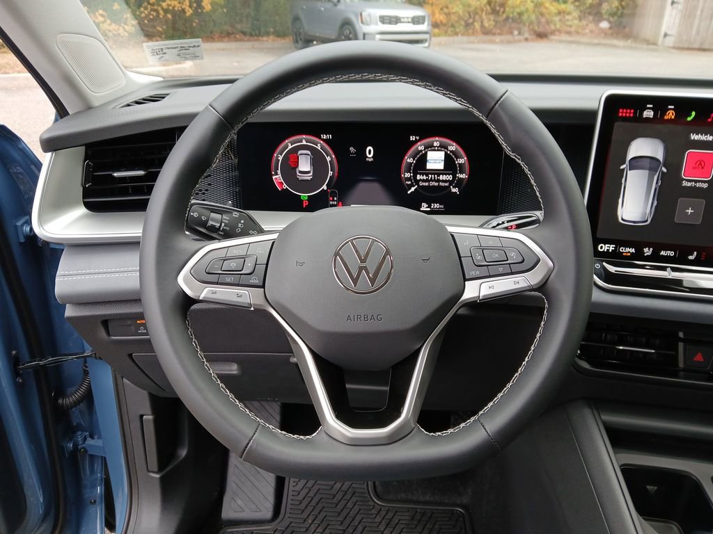 Used 2026 Volkswagen Tiguan SE image 14