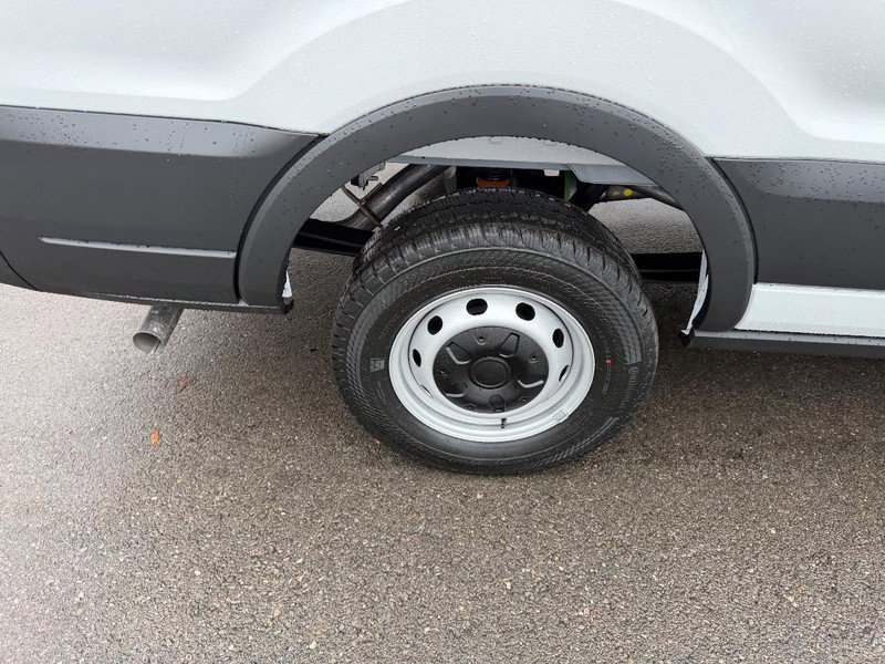 New 2026 Ford Transit 250 148 Medium Roof RWD image 8