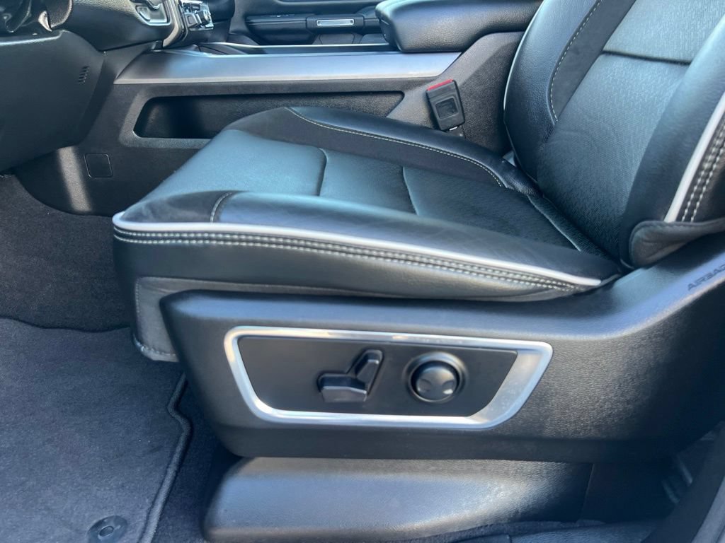 Used 2025 RAM 1500 Laramie w/ Trailer Tow Group AWD/4WD image 30