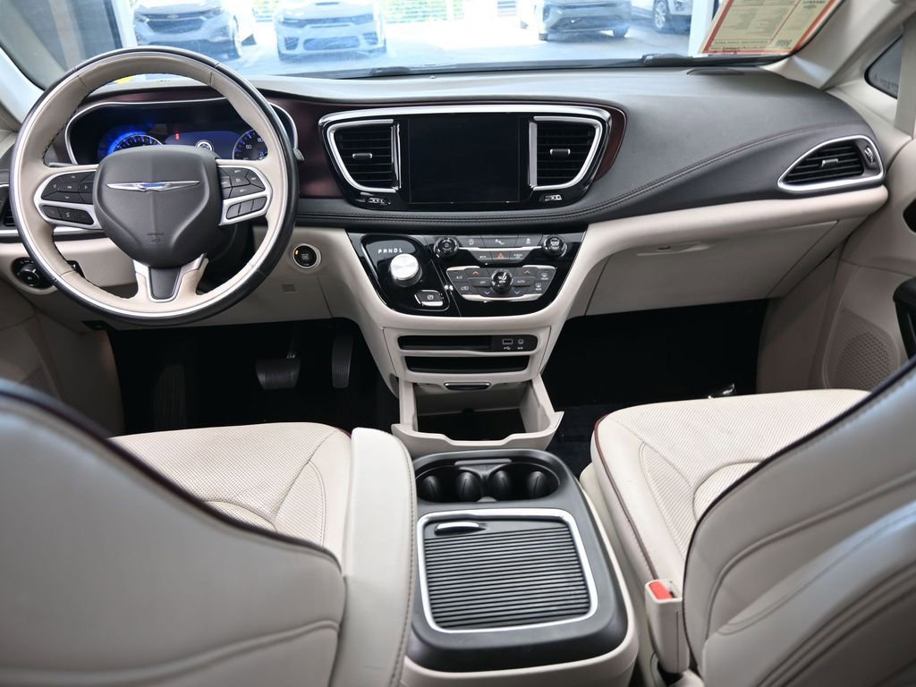Used 2019 Chrysler Pacifica Limited image 40