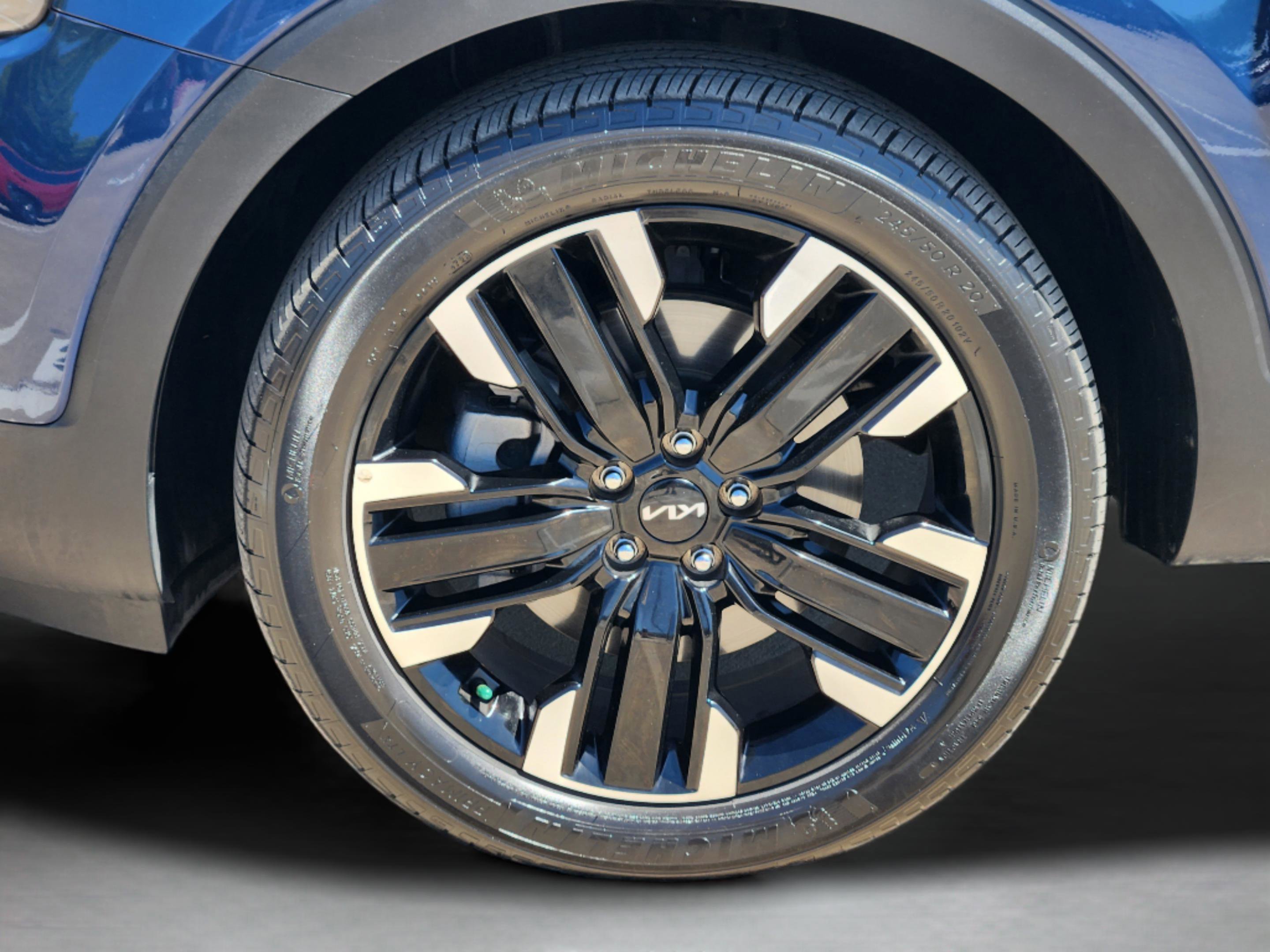 Used 2024 Kia Telluride SX Prestige image 10