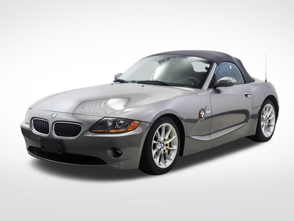 Used 2003 BMW Z4 2.5i RWD video 1