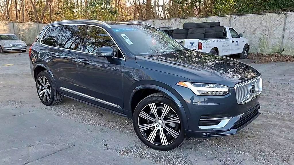 Used 2025 Volvo XC90 B6 Ultra w/ Protection Package Premier AWD/4WD image 2
