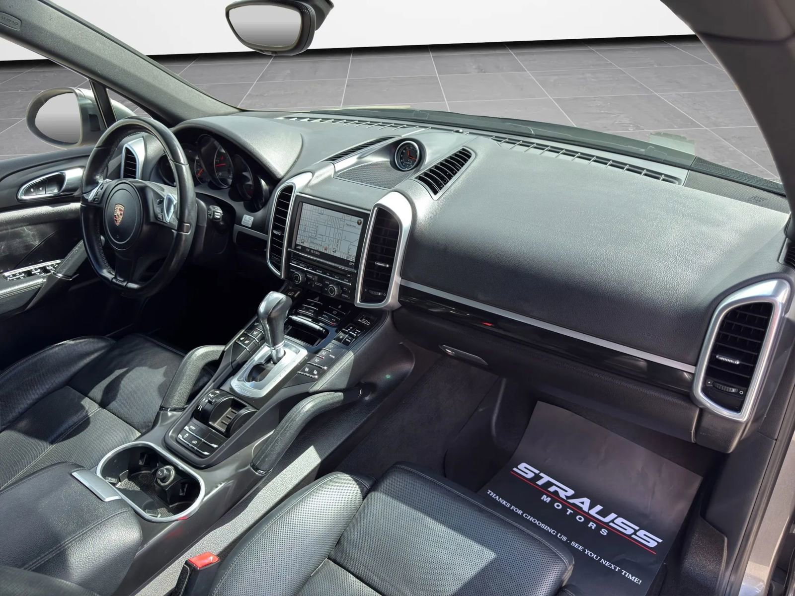 Used 2013 Porsche Cayenne Diesel AWD/4WD image 24