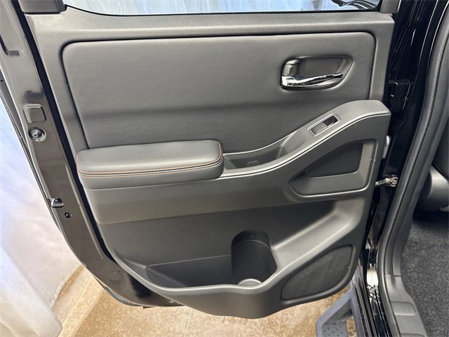 Used 2025 Nissan Frontier PRO-4X w/ Pro Convenience Package image 24