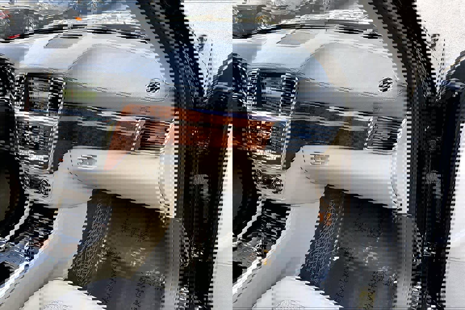 Used 2014 Mercedes-Benz GL 350 BlueTEC 4MATIC image 19