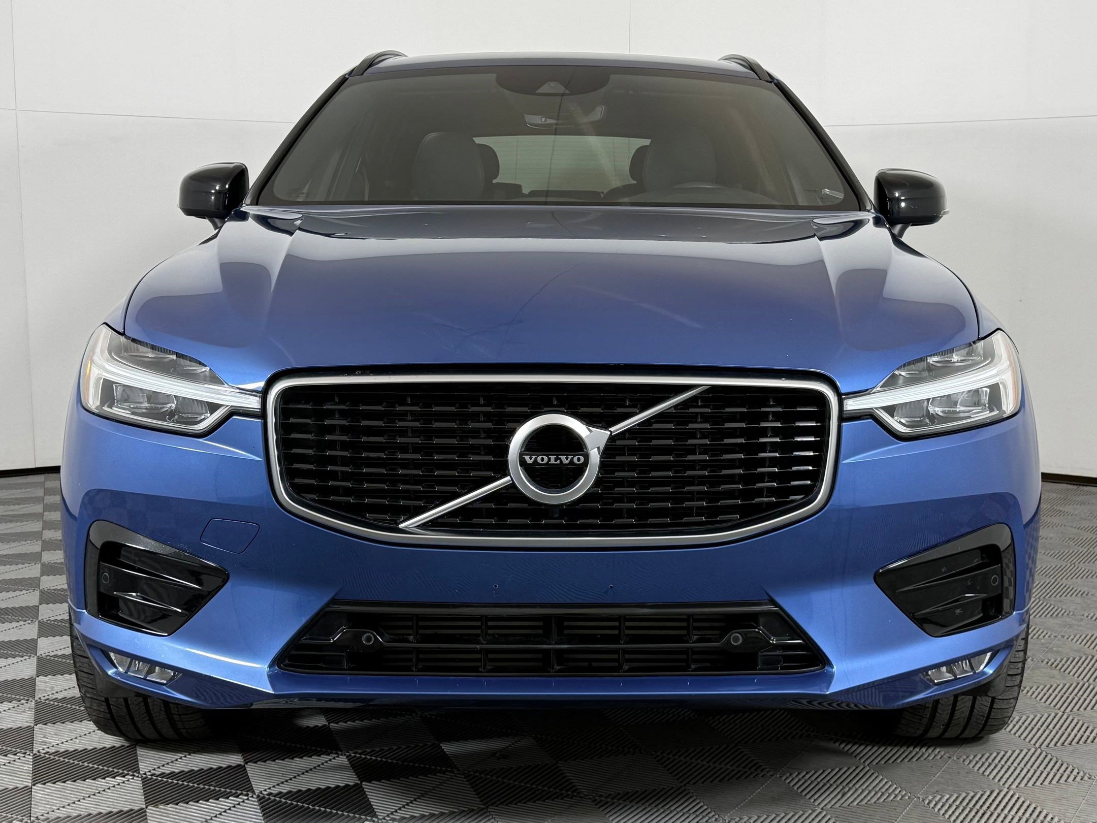 Used 2020 Volvo XC60 T5 R-Design image 6