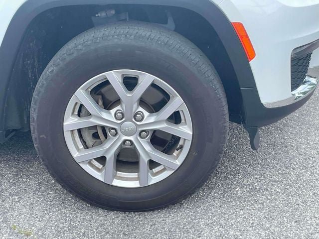 Used 2023 Jeep Grand Cherokee L Limited AWD/4WD image 11