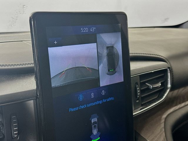 Used 2020 Ford Explorer Platinum w/ Premium Technology Package image 15