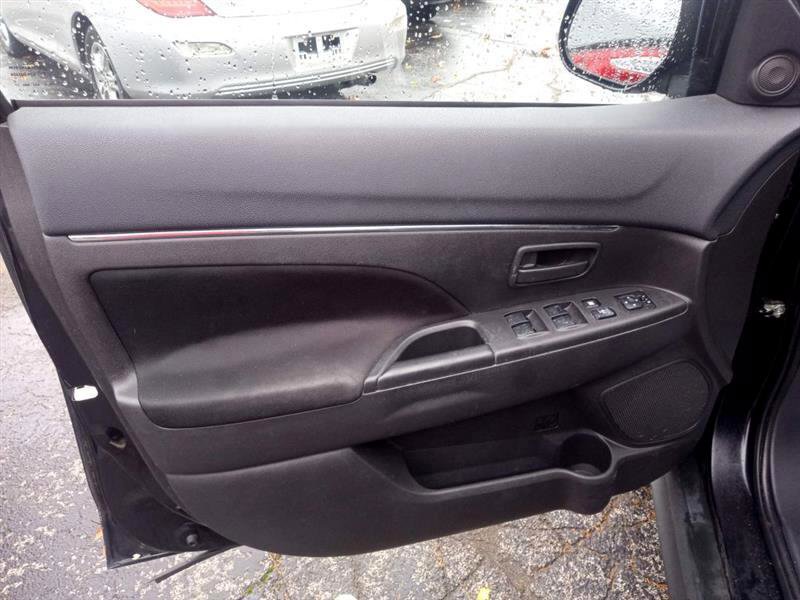 Used 2014 Mitsubishi Outlander Sport ES image 5