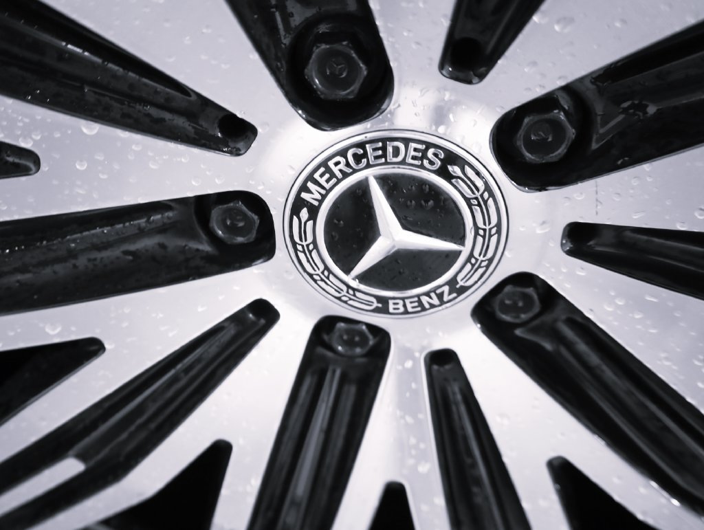 Used 2023 Mercedes-Benz EQS 580 4MATIC SUV image 8