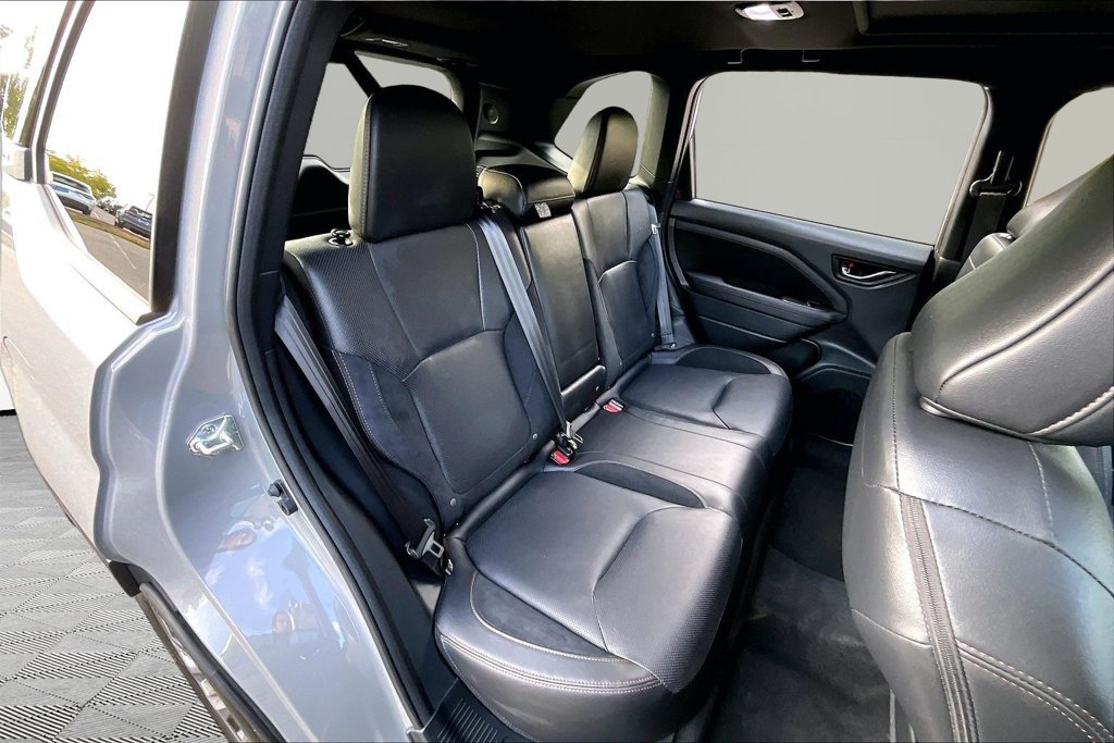 Used 2025 Subaru Forester Touring AWD/4WD image 19