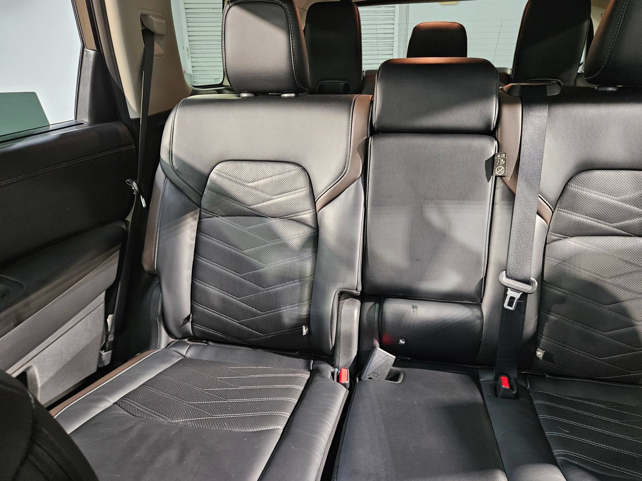 Used 2024 Nissan Pathfinder Platinum w/ Cargo Package FWD image 12