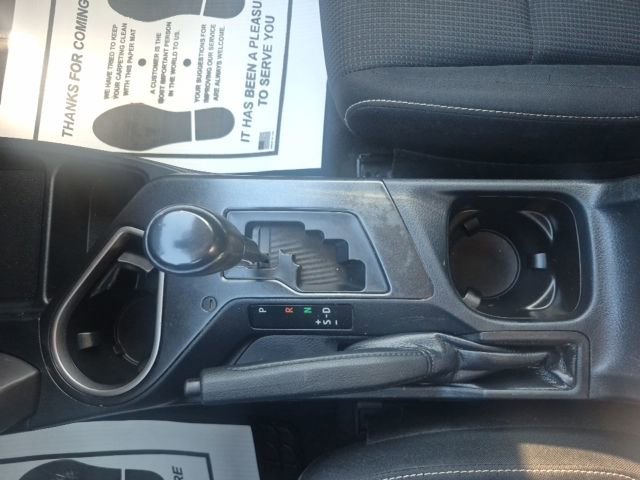 Used 2018 Toyota RAV4 LE image 29