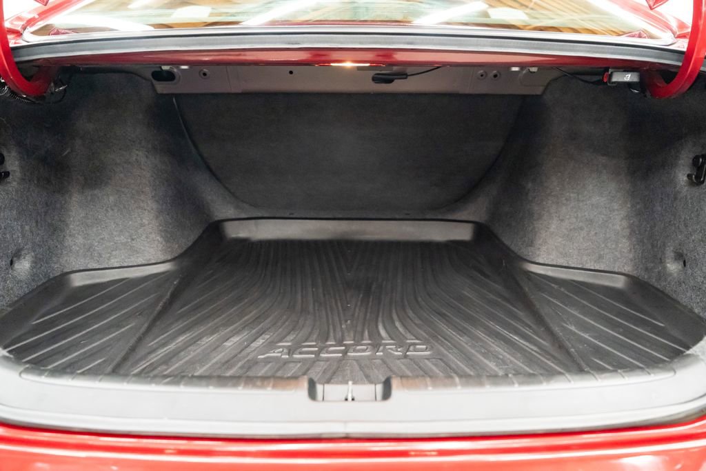 Used 2018 Honda Accord LX image 8