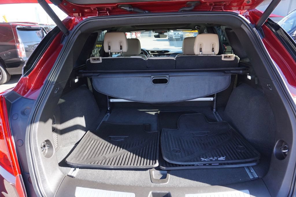 Used 2017 Cadillac XT5 Luxury w/ Driver Awareness Package AWD/4WD image 9