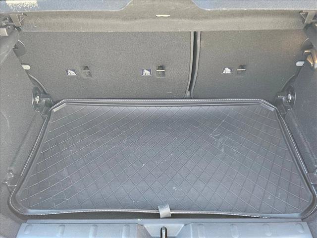 Used 2024 MINI Cooper 4-Door Hardtop FWD image 6
