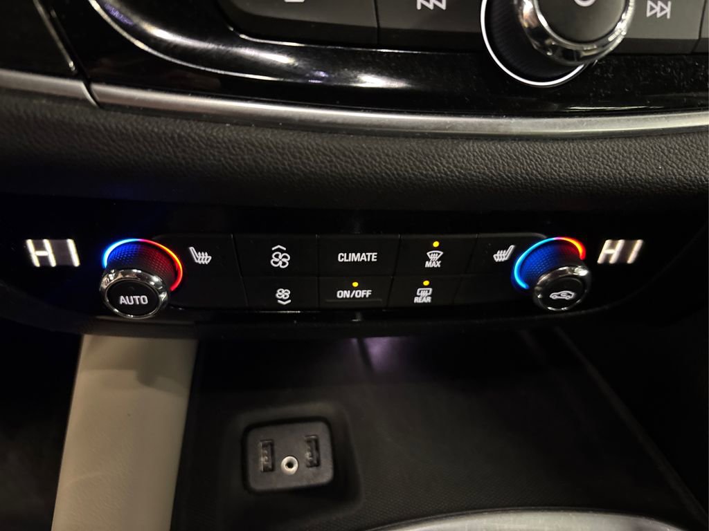 Used 2019 Buick Enclave Essence w/ LPO, Cargo Package image 29