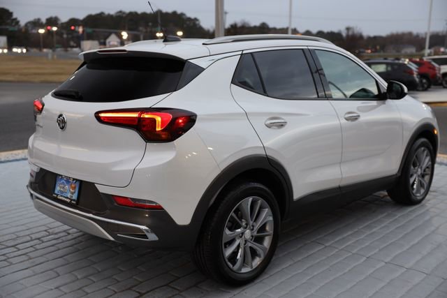 Used 2023 Buick Encore GX Essence w/ Experience Buick Package image 5