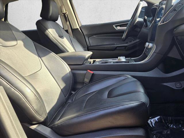 Used 2022 Ford Edge Titanium AWD/4WD image 21