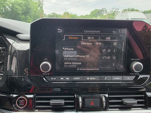 Used 2022 Nissan Pathfinder SV AWD/4WD image 29