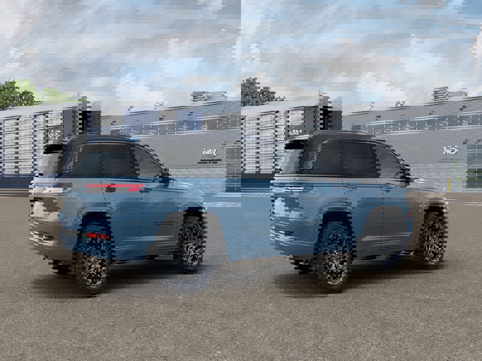 New 2026 Jeep Grand Cherokee Summit image 2