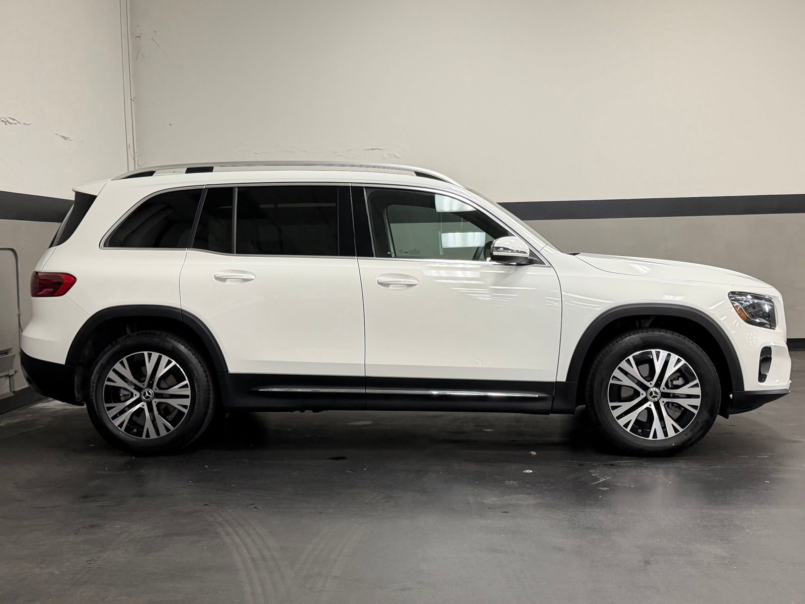 Used 2026 Mercedes-Benz GLB 250 image 5
