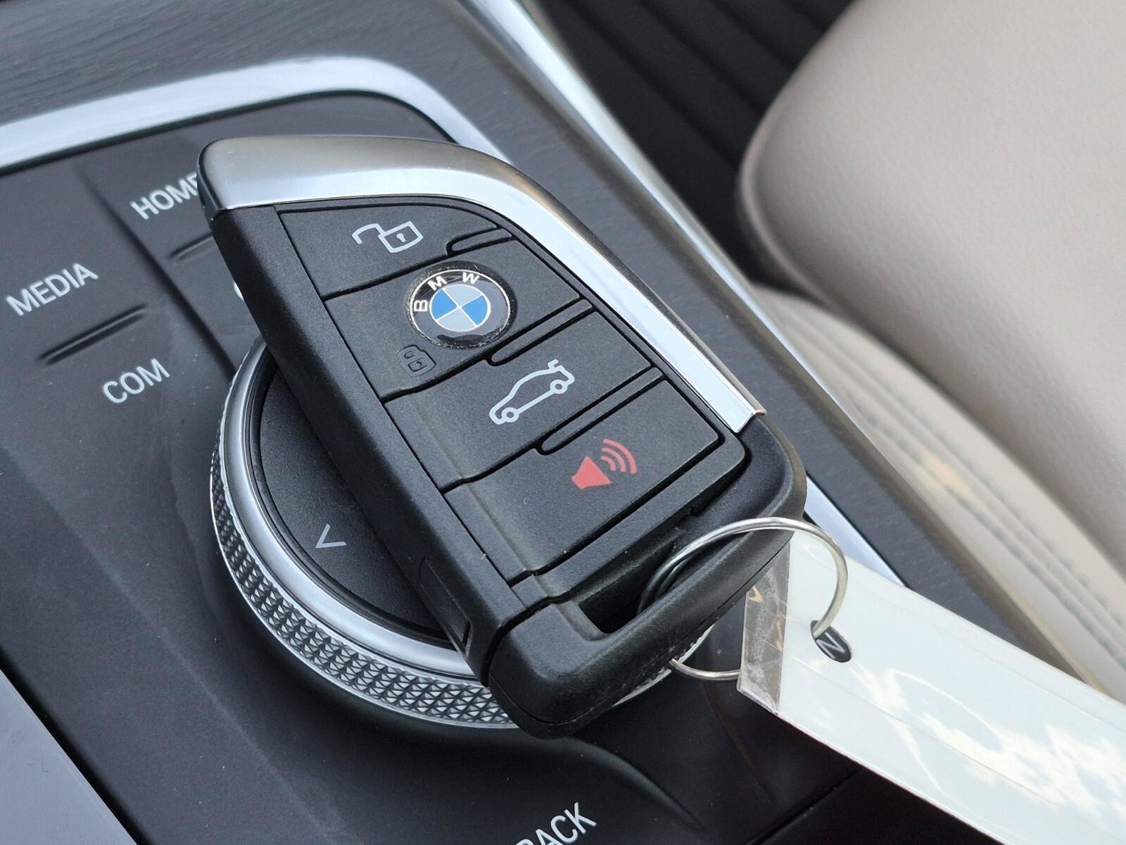 Used 2023 BMW 430i Convertible w/ Premium Package RWD image 35