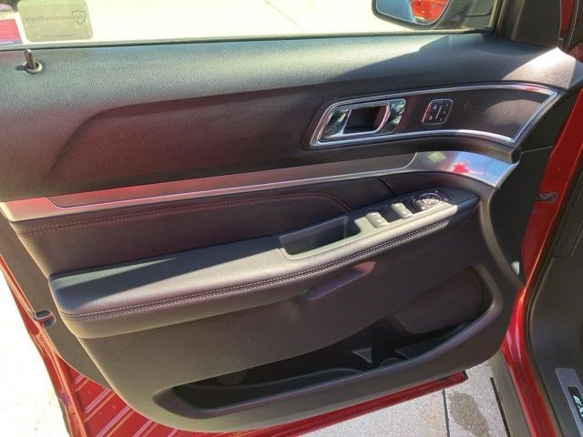 Used 2019 Ford Explorer Sport w/ Equipment Group 401A AWD/4WD image 9
