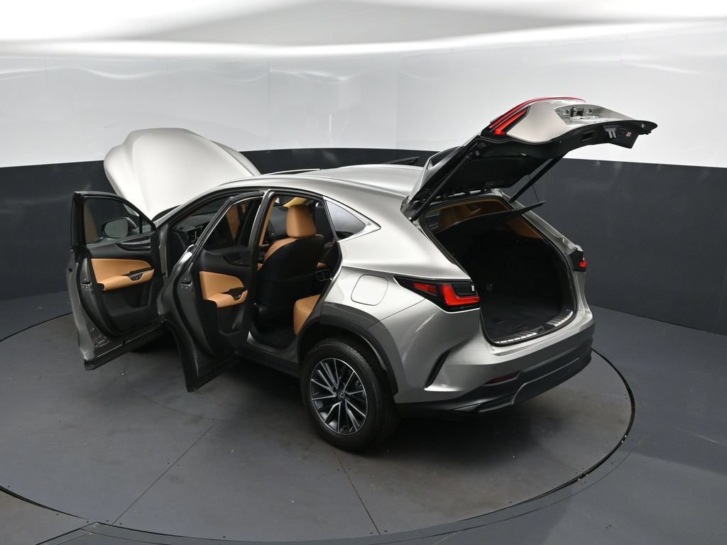Certified 2025 Lexus NX 250 FWD w/ Towing Package (2000 Lbs) image 2
