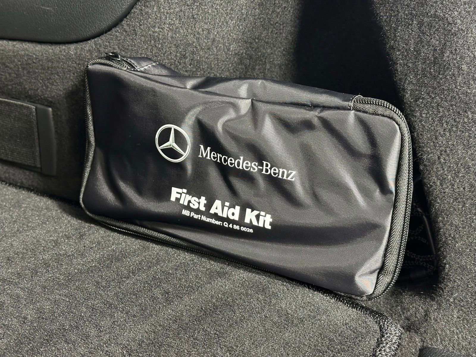 Used 2024 Mercedes-Benz EQB 300 4MATIC image 29