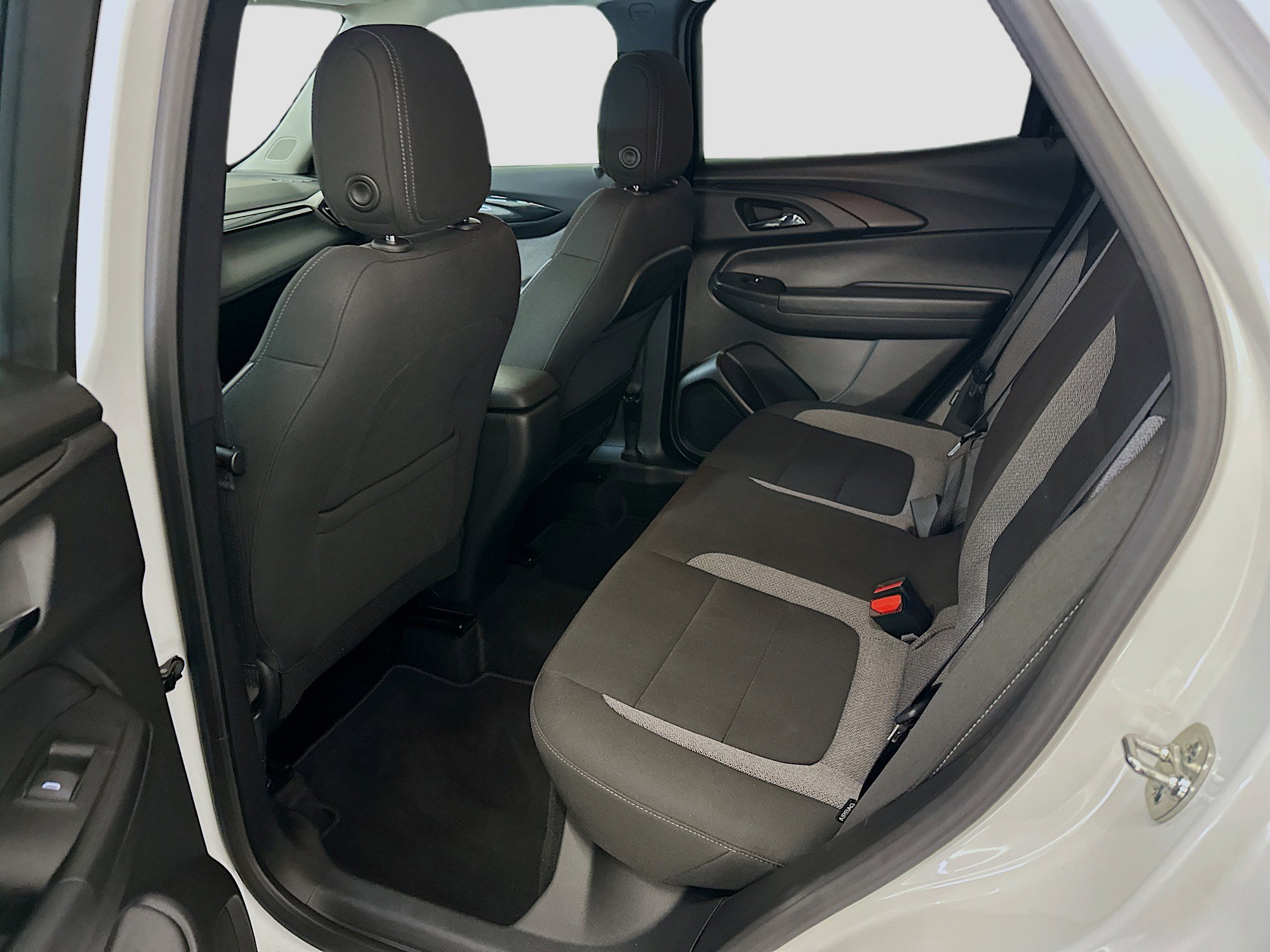 Used 2025 Chevrolet TrailBlazer LT AWD/4WD image 28