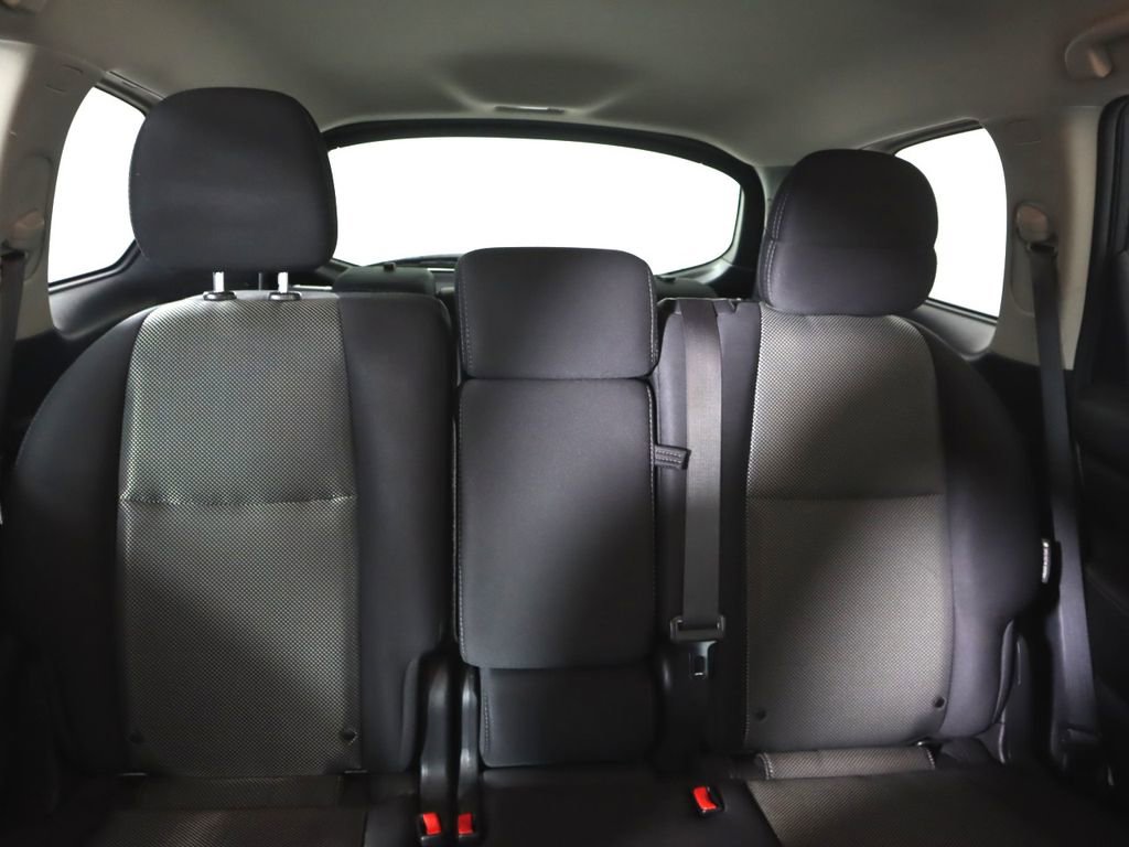 Used 2019 Nissan Pathfinder S image 30