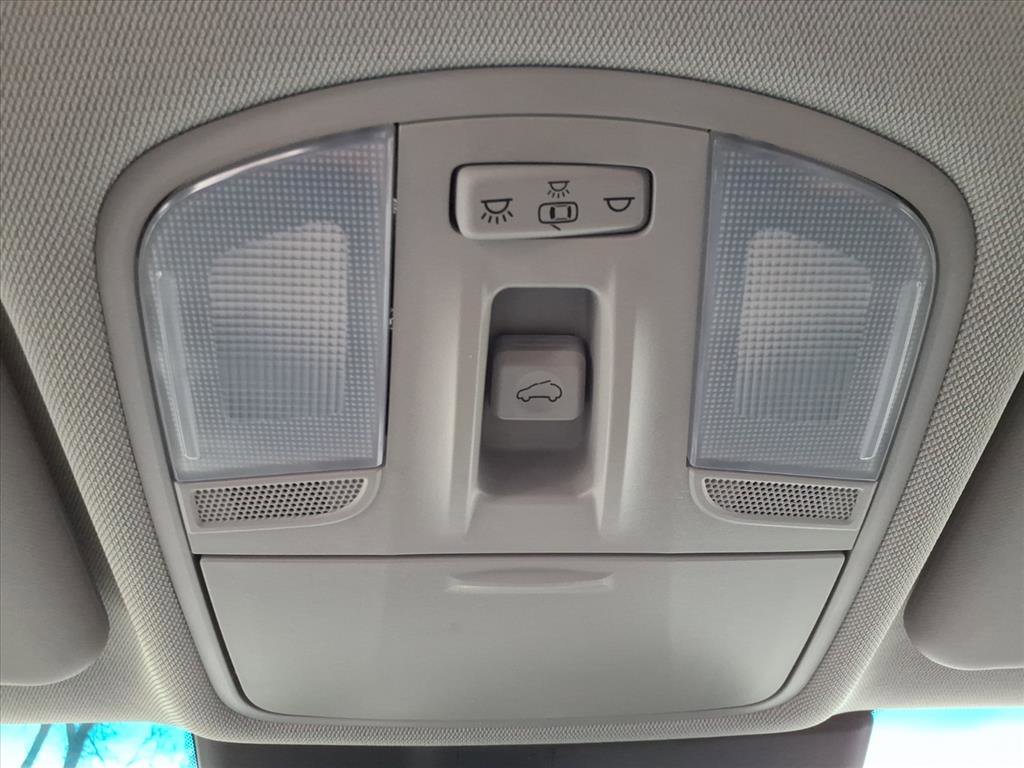 Certified 2022 Hyundai Kona Limited w/ Cargo Package image 16