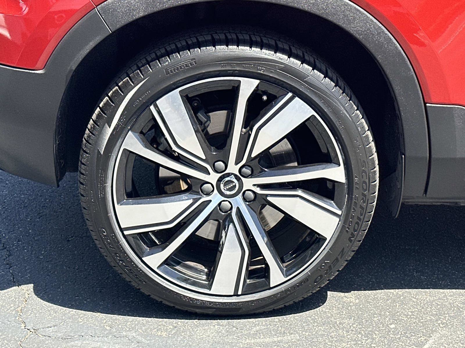 Certified 2021 Volvo XC40 P8 Recharge w/ Advanced Package image 27